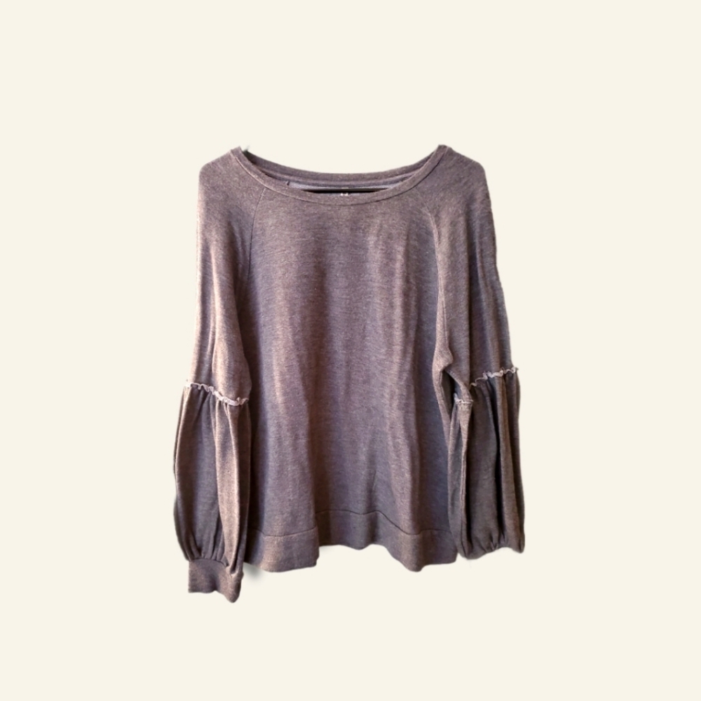 Junior's Dark Gray Sweatshirt